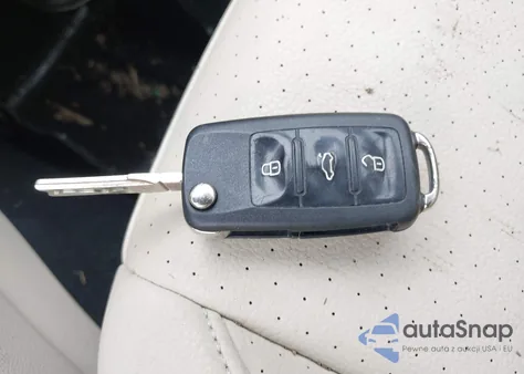 2010 Volkswagen Jetta Wolfsburg Edition из США, поврежденный, VIN 3VWRA7AJ6AM091758